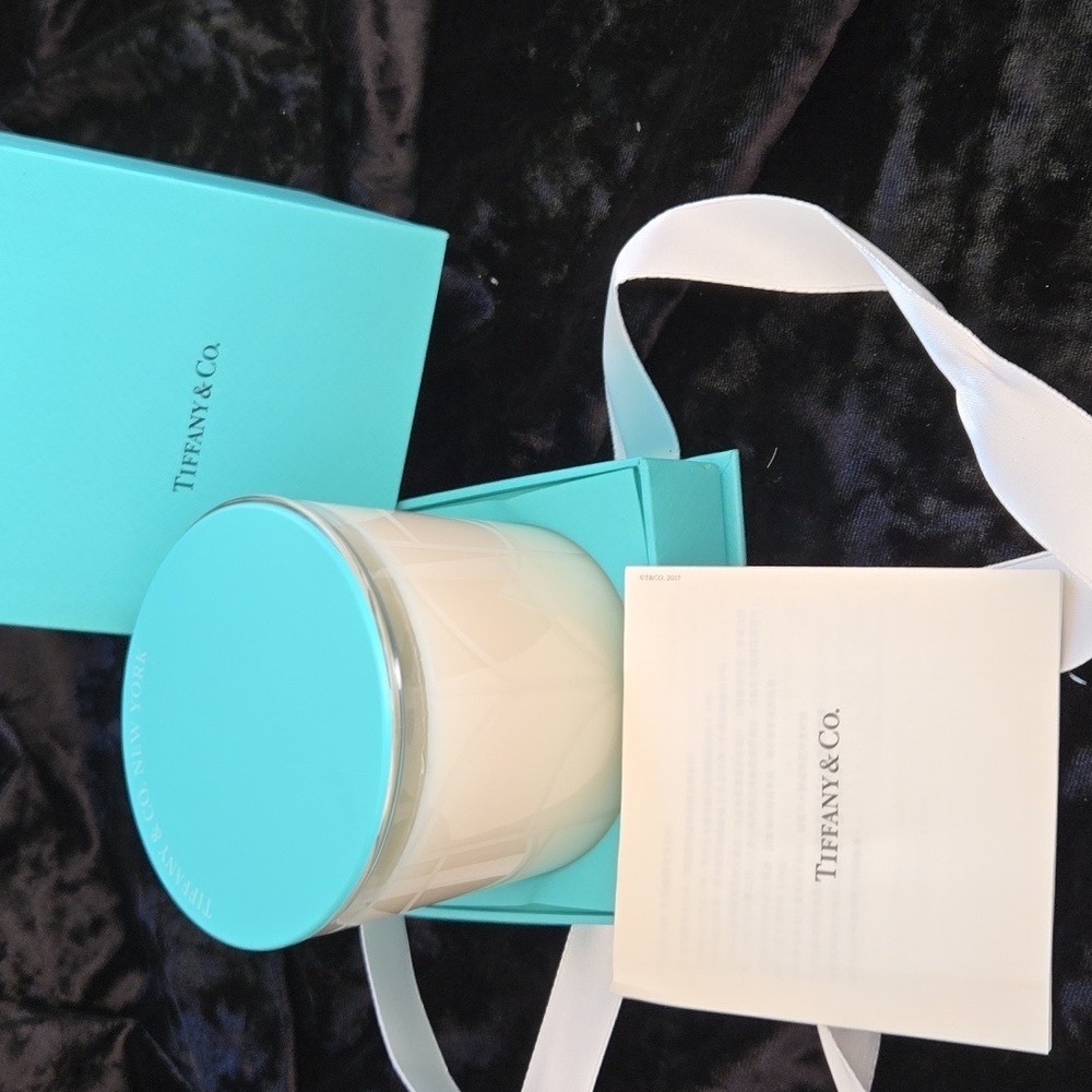 Tiffany & Co.  Rare And Vintage Candle. Cedar, Chestnut, Moss Scent